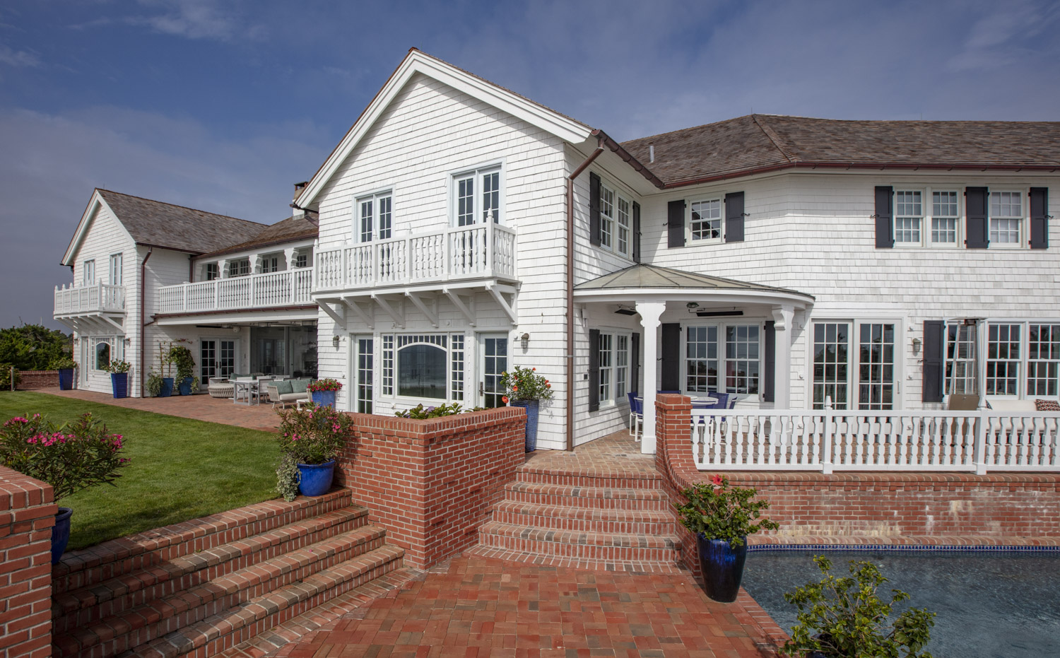 Photo of construction by Ronald Webb Builder.